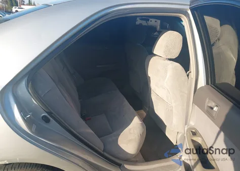 2004 Toyota Camry Le из США, поврежденный, VIN 4T1BE32KX4U296357